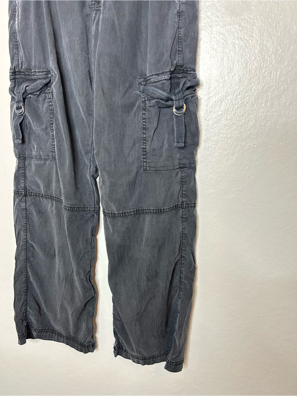 American Eagle Outfitters Womens Wide Leg Utility Cargo Pants Grey 2 - Picture 4 of 8